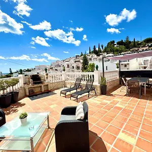 Сasa de vacaciones Casa Con Gran Terraza, Muy Luminosa Y En Tranquila Zona Residencial, Nerja