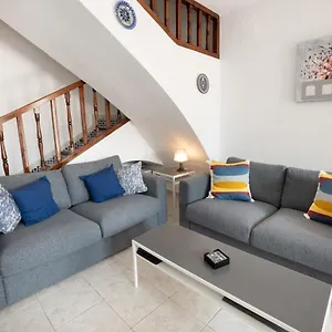 Nueva 71 Menyber Holiday home